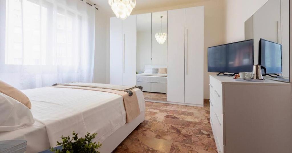 Como Diamond Apartment Lipomo Bagian luar foto